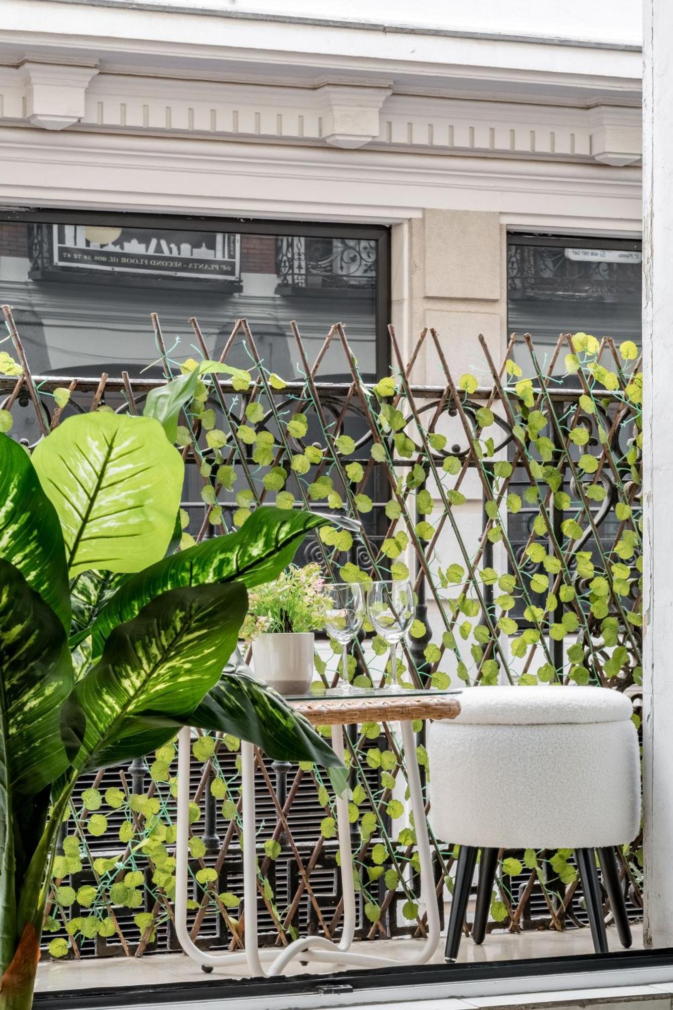 Apartamento Charming Gran Via Madrid Exterior foto